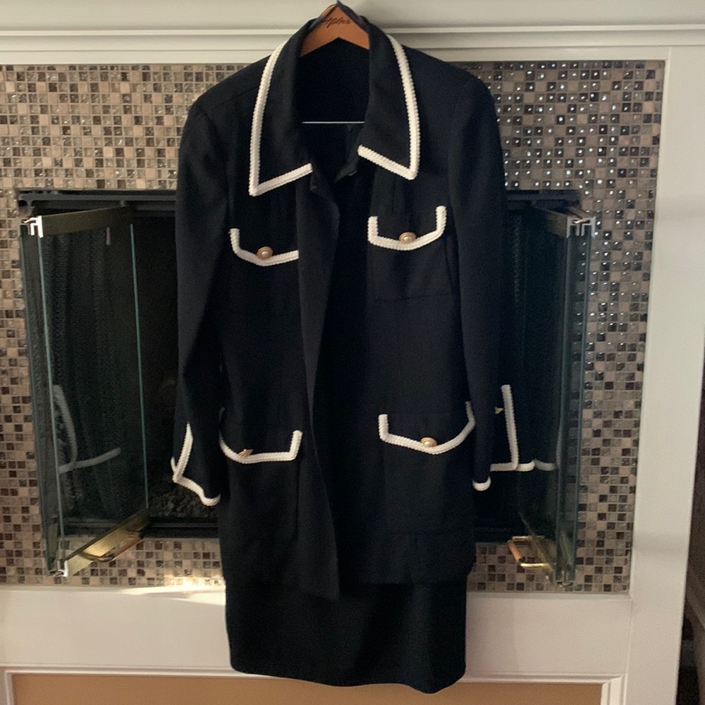 2 pc dress suit in black